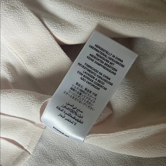 EQUIPMENT  MELISANDE PLEATED SLEEVELESS BUTTON-DOWN TOP BOUT DE LUNE - Picture 8 of 9